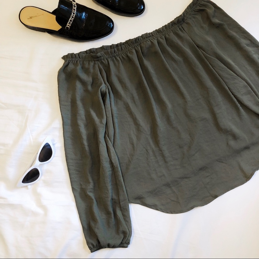 Forever 21 Olive Off-the-Shoulder Blouse 🆕